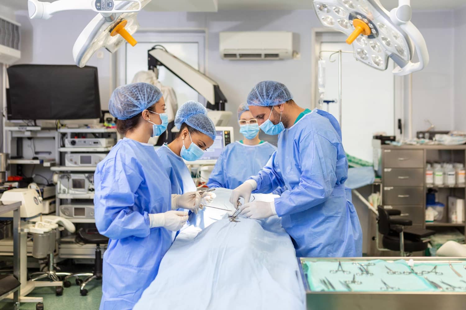 Cuidados y recuperación después de una cirugía de color: Consejos para un postoperatorio exitoso